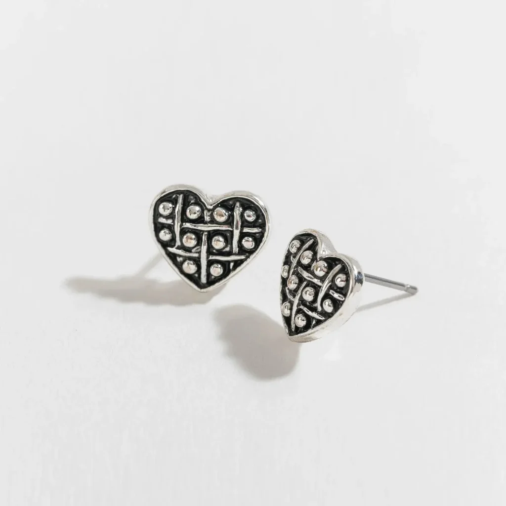 Howards Inc : Antique Heart Ear Sense Earrings