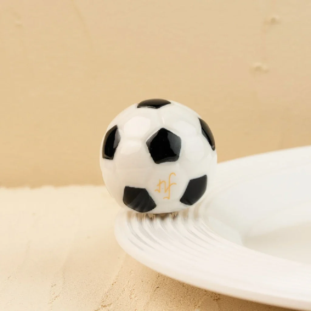 Nora Fleming : kickin’ it Soccer Ball