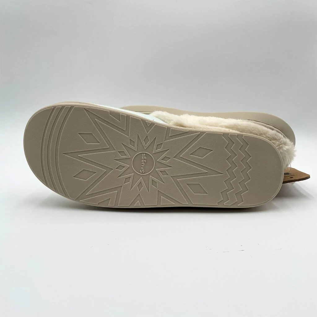 Snuggs : Black Cat Slippers - Image 4