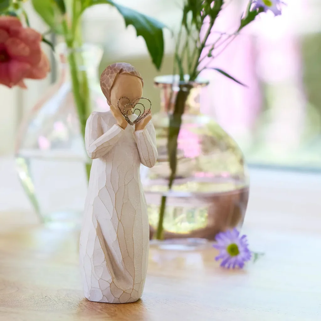 Willow Tree : Lots of Love -  Ever close to my heart - Image 5